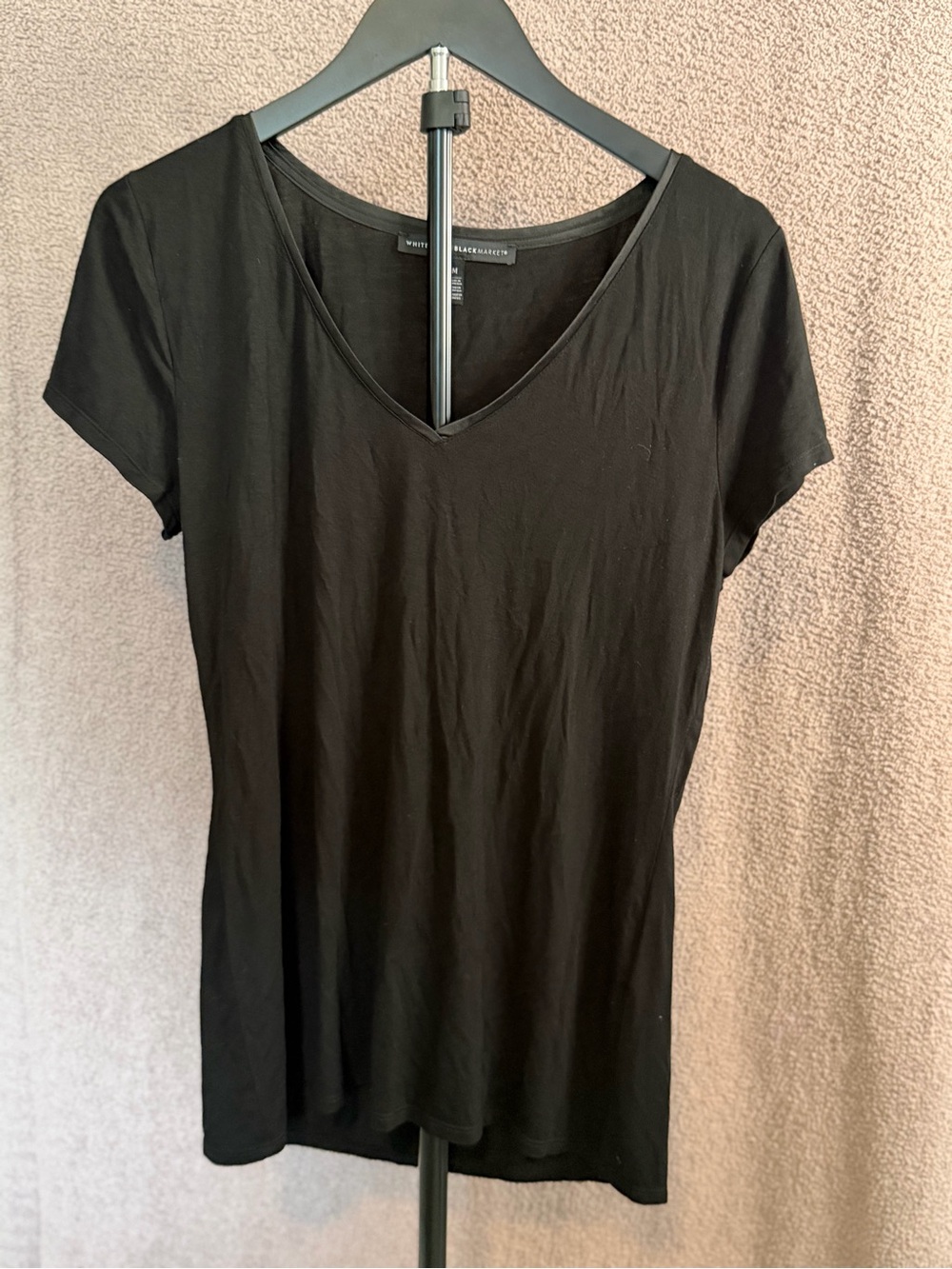 White House Black Market Black V-Neck Short Sleeve Essential Tee Size M